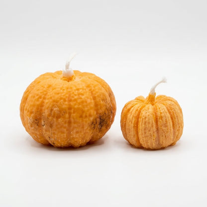 Natural handmade candles with pumpkin design UK